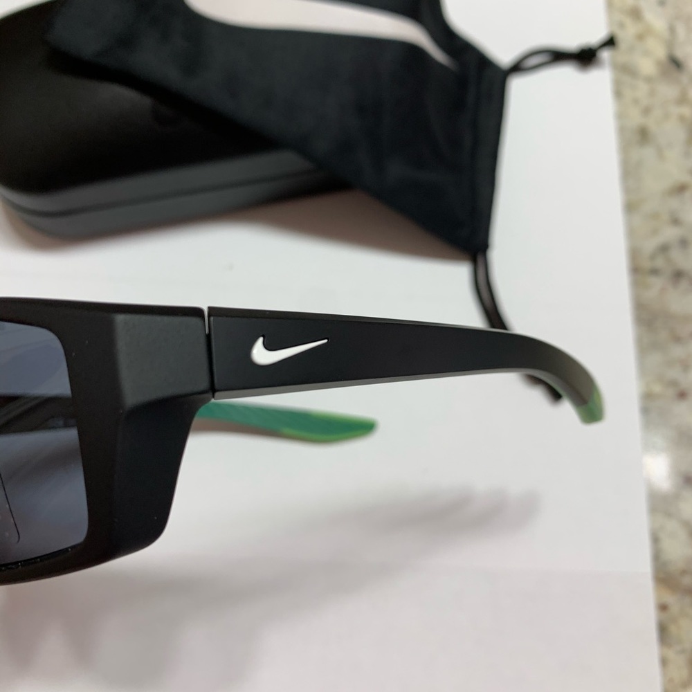 Brand New Nike Sunglasses. - Picture 4 of 6
